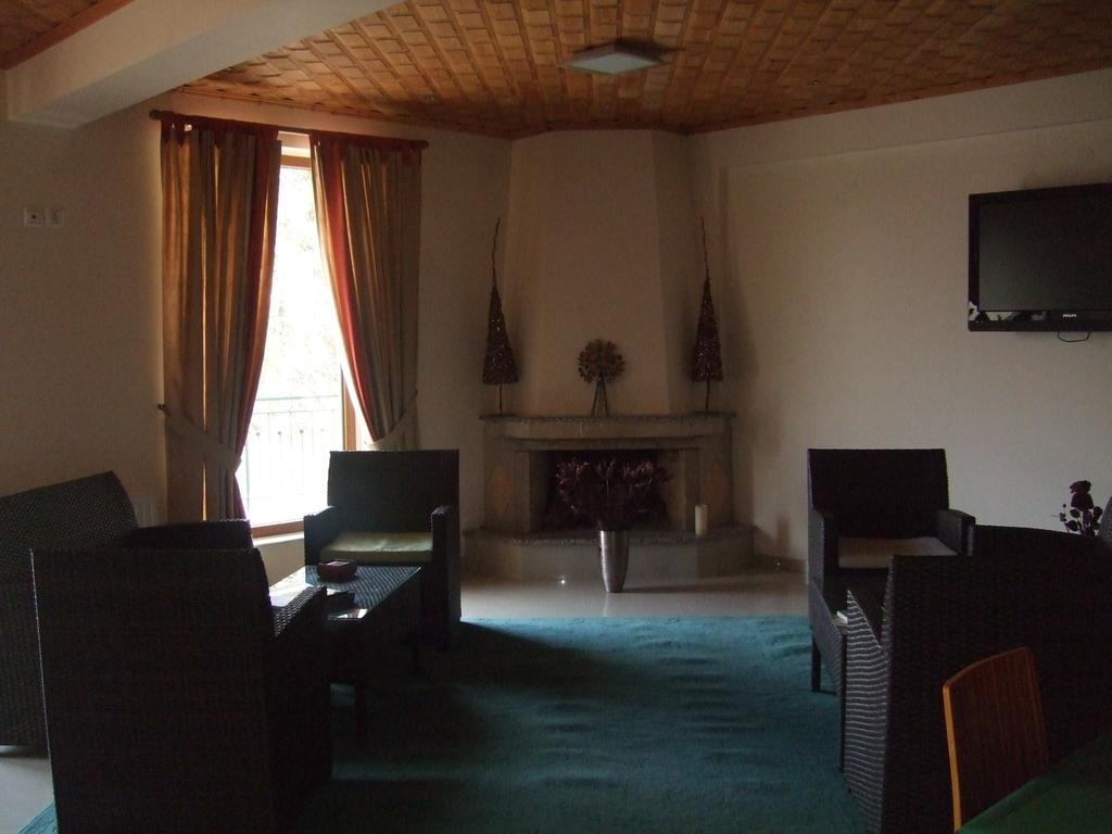 Bistola Guesthouse Vlakhokerasea Экстерьер фото